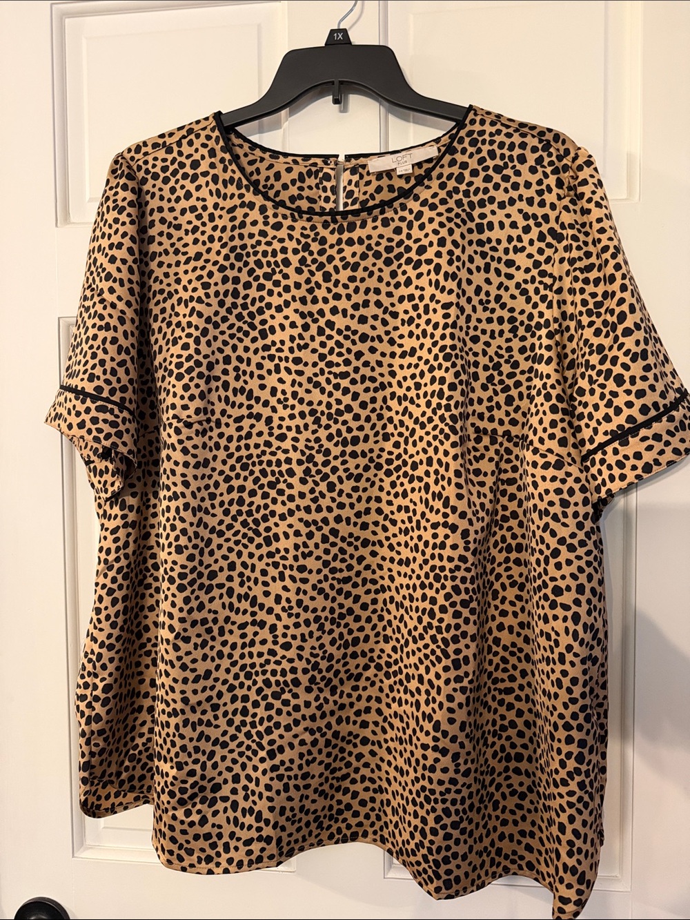Women's Tan Leopard Print Short Sleeve Blouse